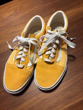 Vans Old Skool Color Theory sneakers - size 6 men / 7.5 women